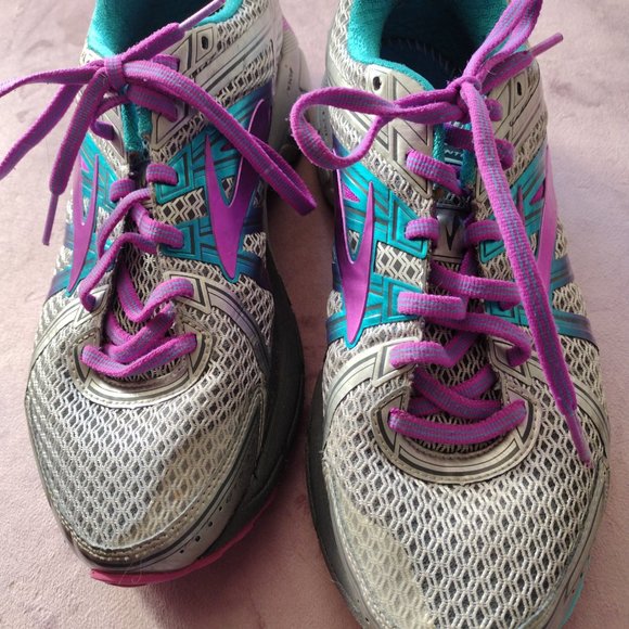 Brooks GTS 17 - Picture 5 of 5